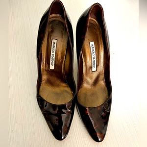 Manolo Blahnik Tortoise Pointed Toe Pumps 38 1/2. - 8.5